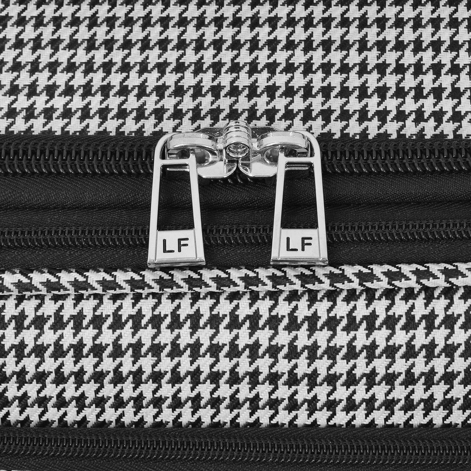 London Fog Cambridge II 44" Wheeled Garment Bag, Black White Houndstooth 7 London Fog Cambridge II 44" Wheeled Garment Bag, Black White Houndstooth - Image 5